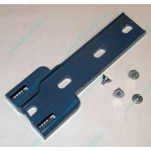 Синий пластмассовый фиксатор-защёлка HP 224981-001 для 5.25" устройств в HP ML370 (Новочеркасск)